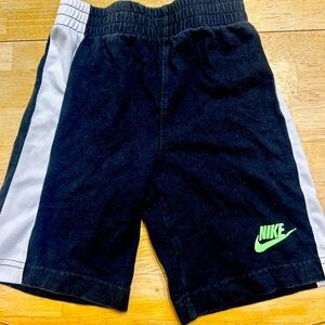 Nike shorts (kids)